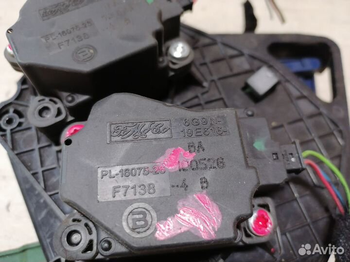 Моторчик заслонки печки Land Rover Freelander