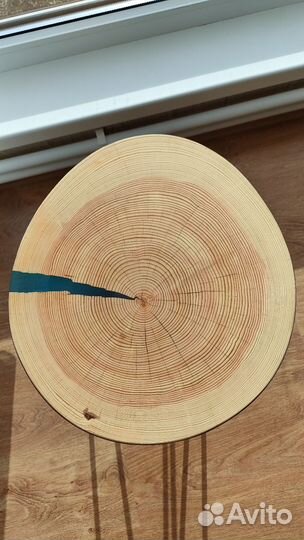 Подставка под цветы из дерева