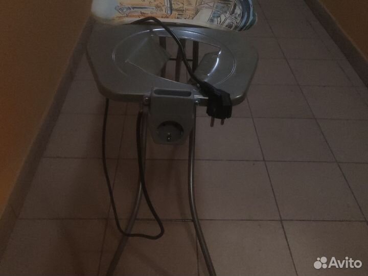 Гладильная доска с розеткой бу