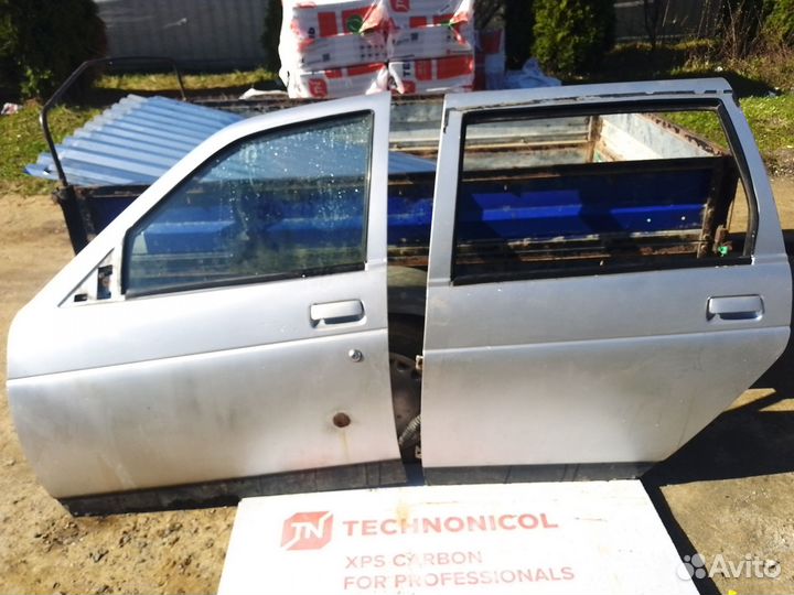 Для 2111 дверь. Лобовая. Криша
