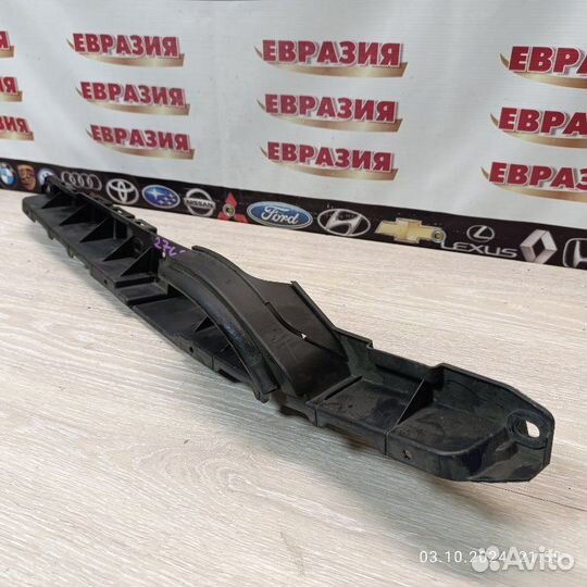 Накладка на рамку радиатора Subaru Xv GP7 FB20