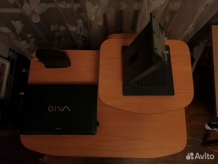 Стол компьютерный разборный на колесиках