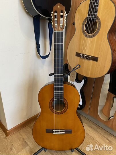 Классическая гитара yamaha c40
