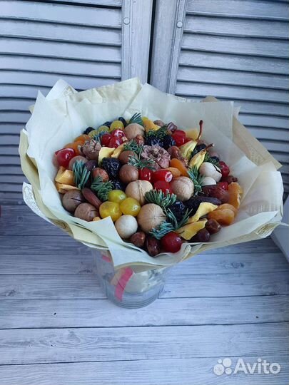 Съедобные букеты из сухофруктов и орехов