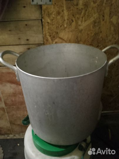 Кастрюля большая алюминевая