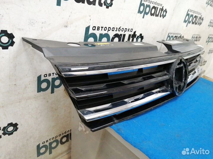 Решетка радиатора 5NA853653 Volkswagen Tiguan II