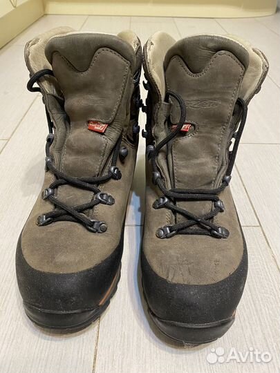 Трекинговые ботинки Trezeta