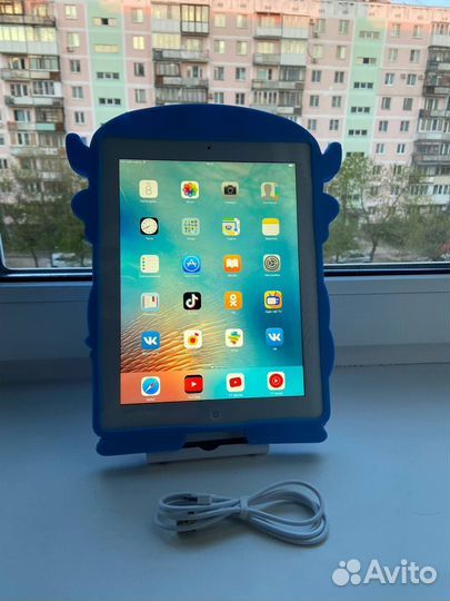 iPad 3 64гб симкарта+вайфай