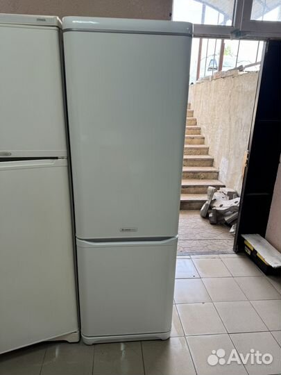 Холодильник ariston