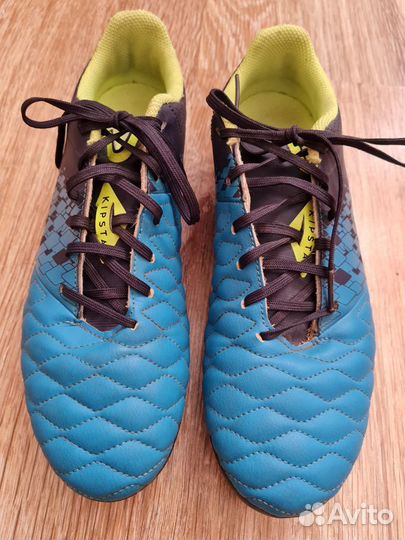 Футбольные бутсы