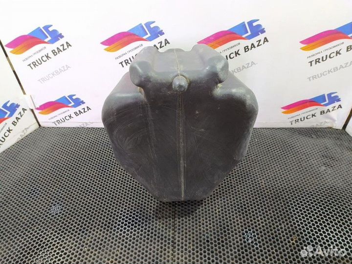 Бачок омывателя лобового стекла