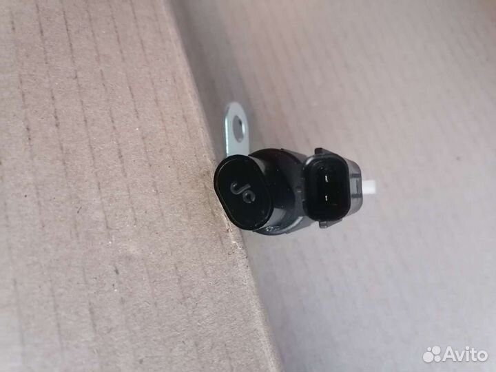 Клапан вакуумный включения переднего моста