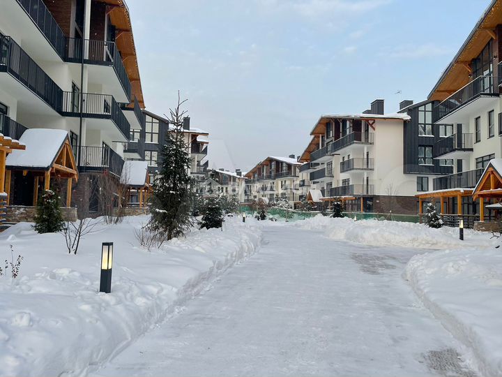 2-к. квартира, 89 м², 2/4 эт.