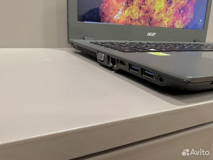 Acer intel/12gb/Nvidia 920m 2gb/ssd