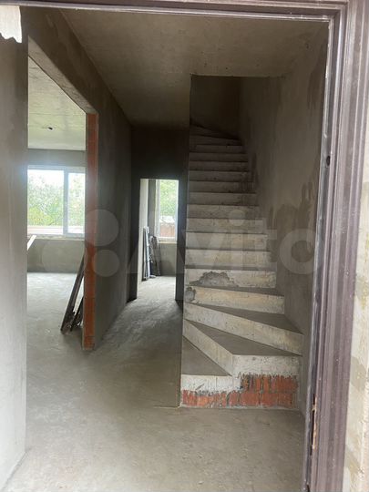 4-к. квартира, 120,6 м², 2/2 эт.