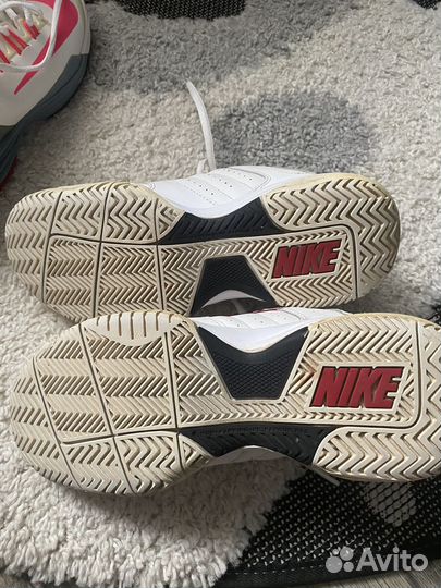 Теннисные вещи Nike, Adidas