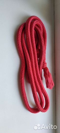 Гимнастическая скакалка