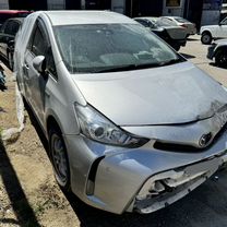 Toyota Prius Alpha 1.8 CVT, 2018, битый, 120 000 км, с пробегом, цена 950 000 руб.