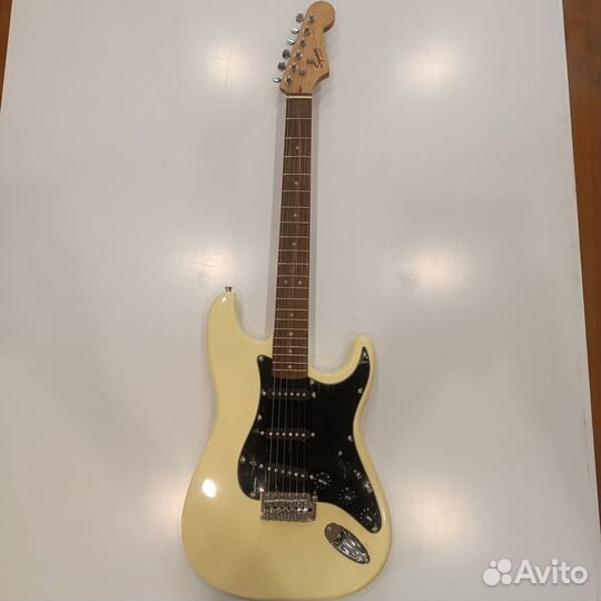 Электрогитара Squier Bullet Stratocaster