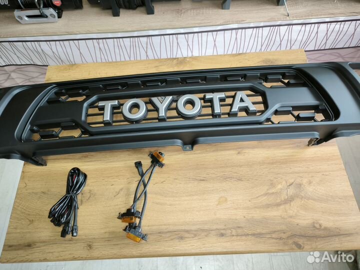 Решётка радиатора Toyota Hilux Surf 130