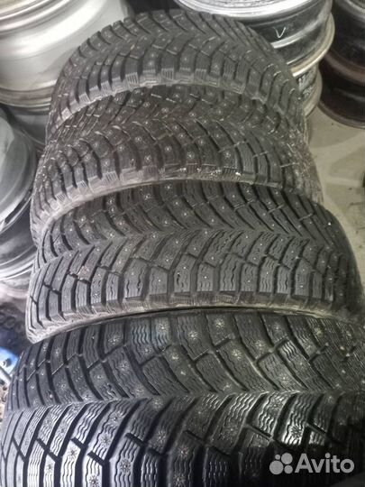 Michelin X-Ice North 4 205/65 R16