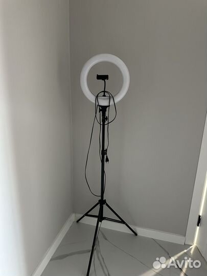 Кольцевая лампа