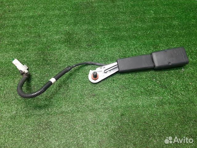 Замок ремня безопасности передний левый Ssangyong