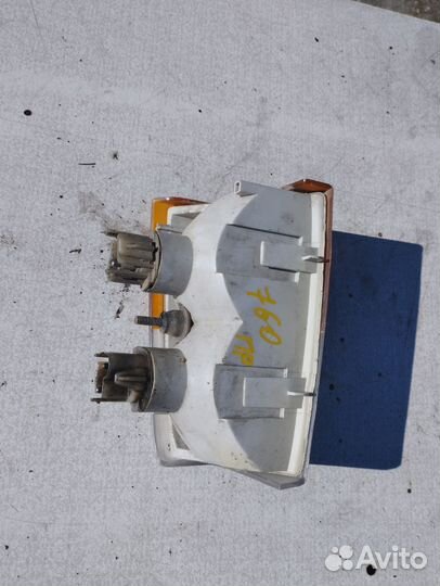 Указатель поворота правый vоlvo 760 вольво 760