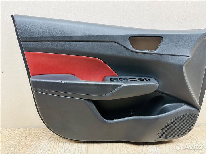 Обшивка двери передняя левая Hyundai Solaris 2