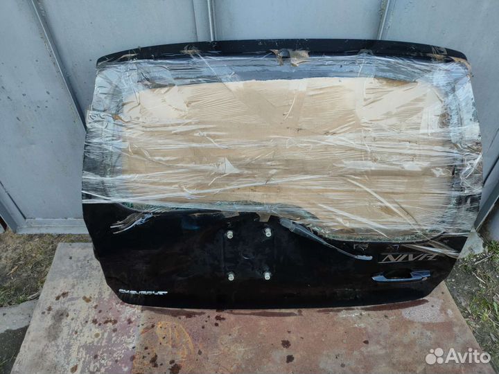 Крышка багажника Chevrolet niva