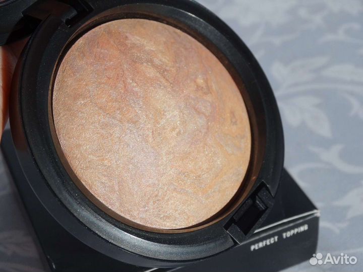 Хайлайтер, бронзер Mac Mineralize SkinFinish