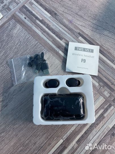 Беспроводные наушники с функцией power bank