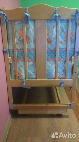Детская кроватка