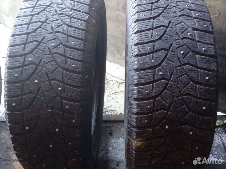 Bridgestone Blizzak Spike-02 195/60 R15 88