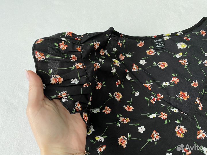 Блузка в мелкий цветочек s 42