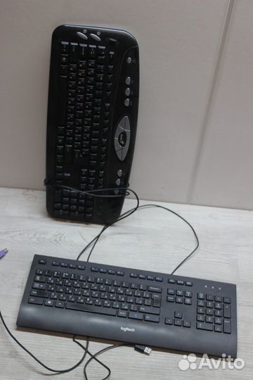 Клавиатуры разные простые около 10шт