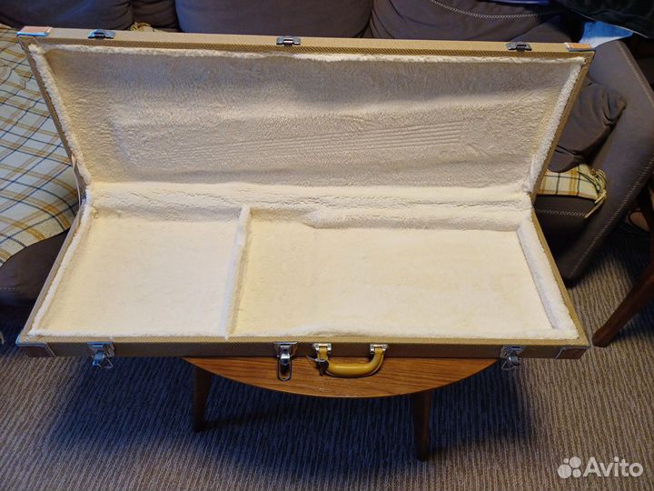 Жёсткий твидовый кейс для гитары fender