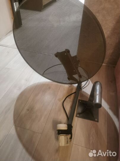 Спутниковая тарелка