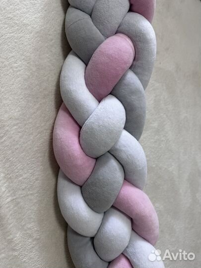 Бортики в детскую кроватку коса