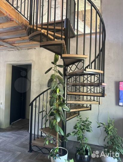 Лестница на металлокаркасе изготовление под ключ