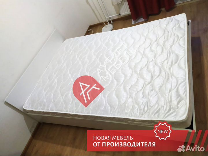 Кровать