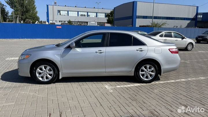 Toyota Camry 2.4 AT, 2011, 215 000 км