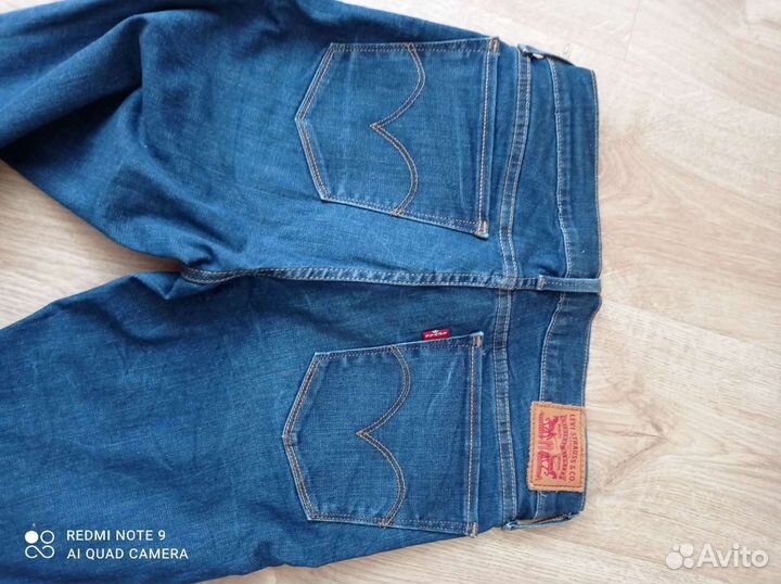 Джинсы levi's