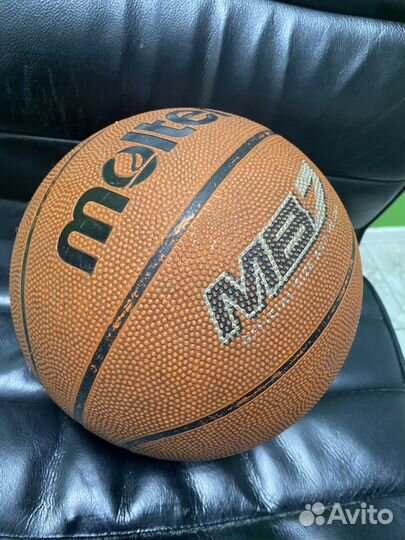 Баскетбольный мяч molten mb7