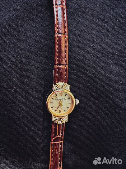 Часы золотой час