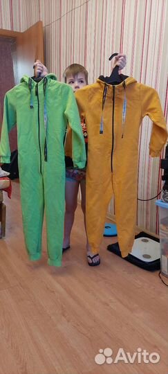 6 пакетов с вещами