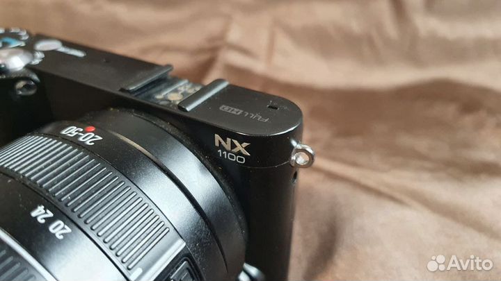 Фотоаппарат беззеркальный Samsung NX1100