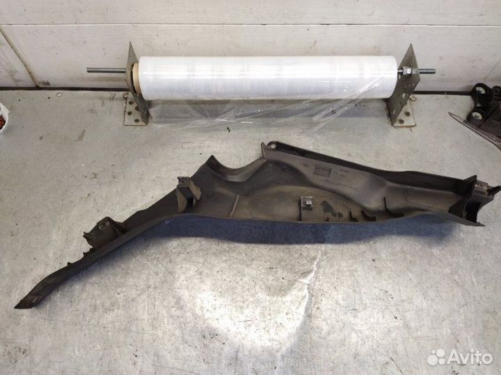 Обшивка стойки задняя правая Ford Fusion fxja 1.4