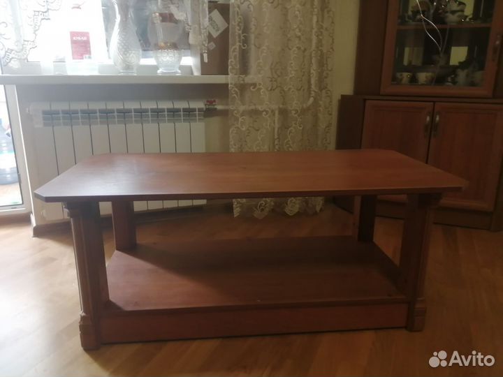 Журнальный столик