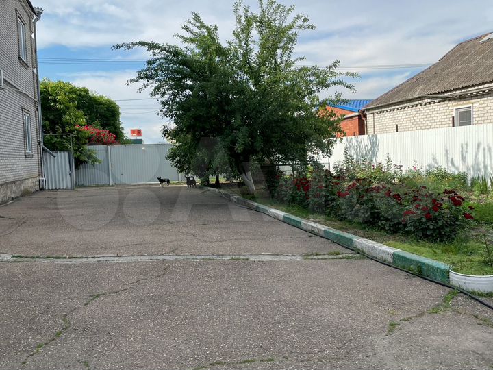 Дом 570 м² на участке 33 сот.